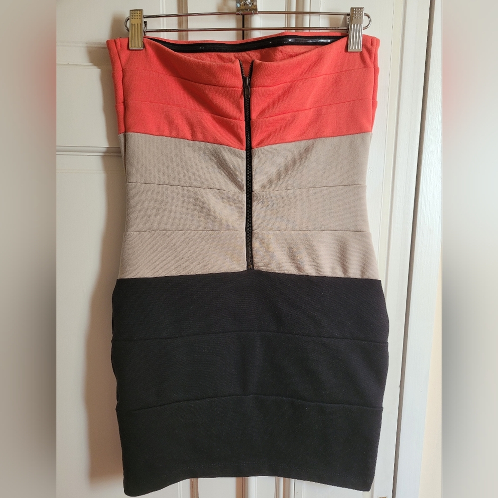 Chic Strapless Colorblock Dress